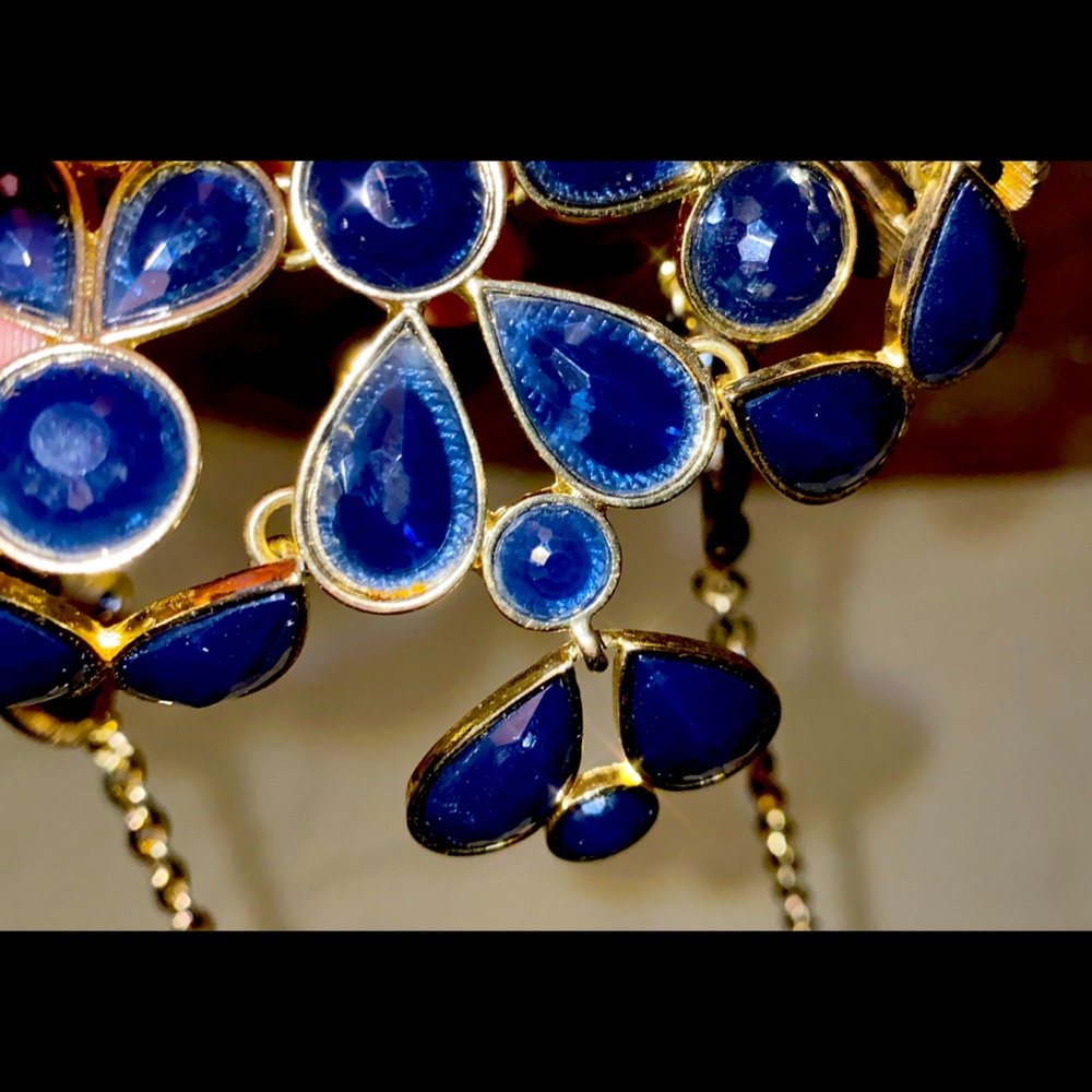 Statement necklace